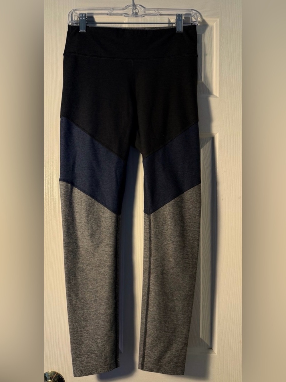Outdoor Voices Women’s Colorblock Active Leggings - Black, Navy & Grey. Sz M